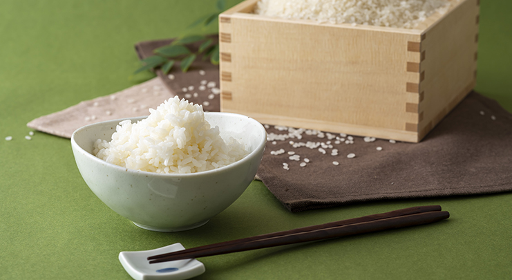 西日本(九州)を表す「日」と光り輝くような米粒からヒノヒカリと名付けられました。